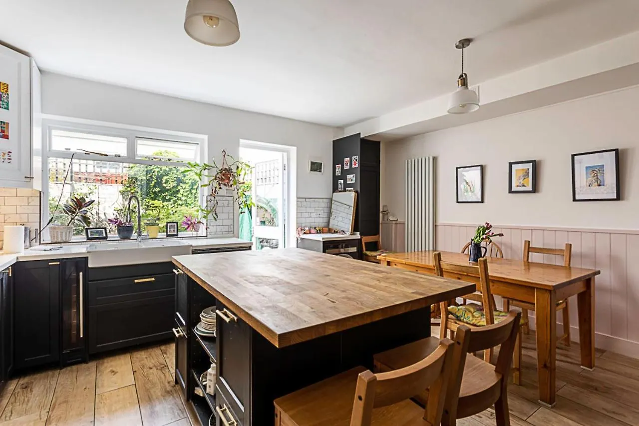 Holiday home Quirky Spacious House In The Heart Of Hackney London