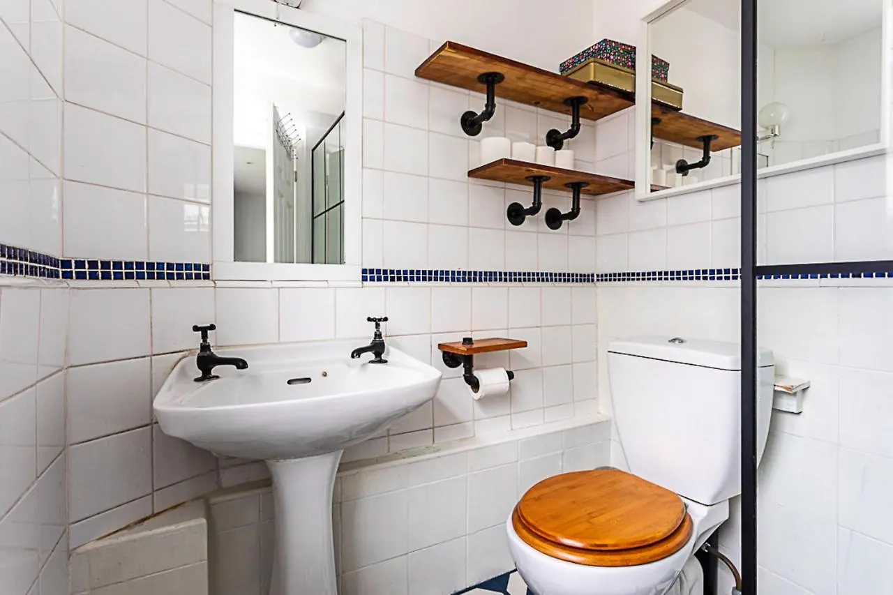 Quirky Spacious House In The Heart Of Hackney London United Kingdom