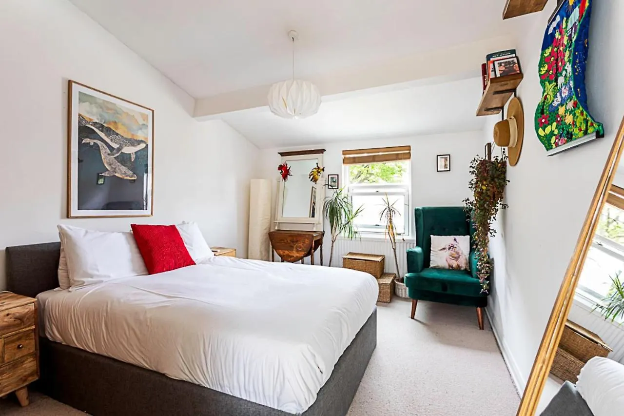 Quirky Spacious House In The Heart Of Hackney London United Kingdom